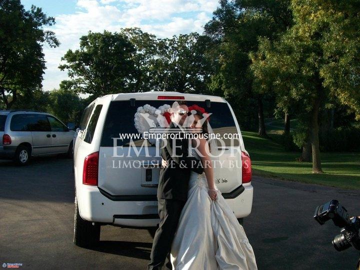 Wedding Party Bus & Limousine - limo service chicago