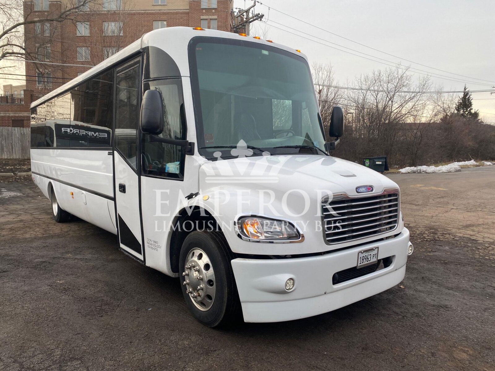 Book party bus in Saint Charles