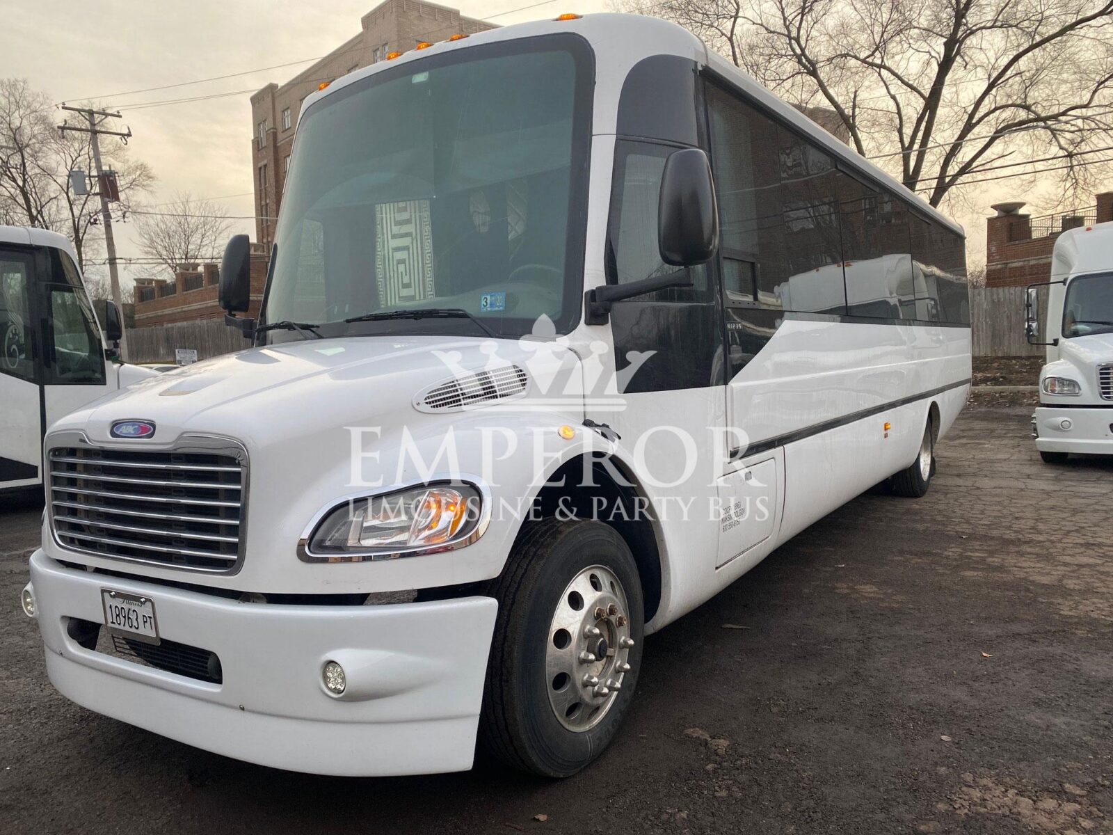Hire party bus in Downers Grove